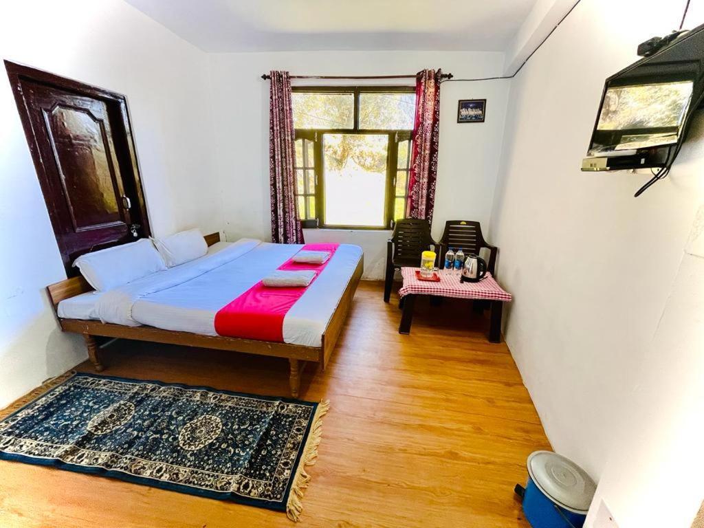 The Lake Cottage By Vrb Hotels Mcleodganj ダラムシャーラー エクステリア 写真