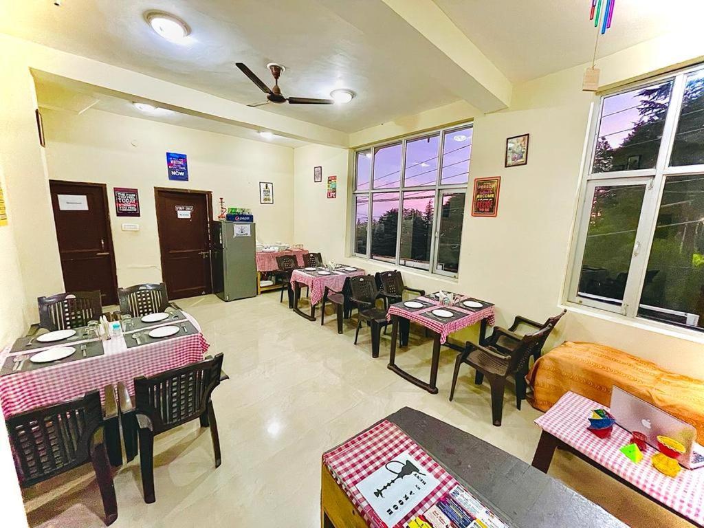 The Lake Cottage By Vrb Hotels Mcleodganj ダラムシャーラー エクステリア 写真