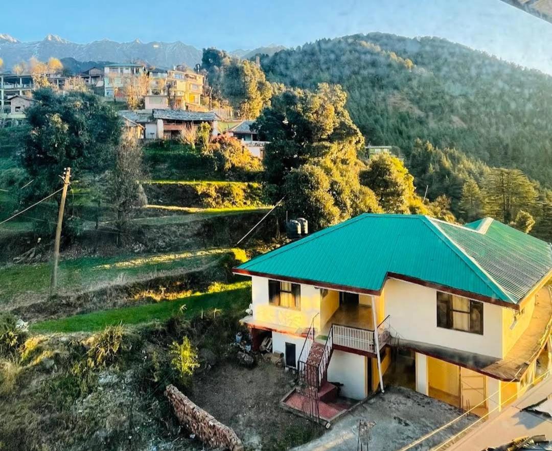 The Lake Cottage By Vrb Hotels Mcleodganj ダラムシャーラー エクステリア 写真